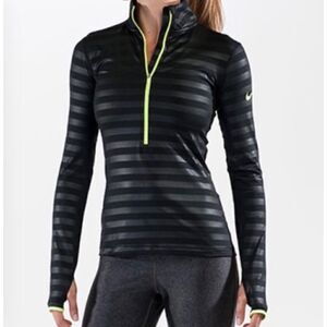 Nike Woman Pro Hyperwarm Half Zip Drifit Pullover Sozr M